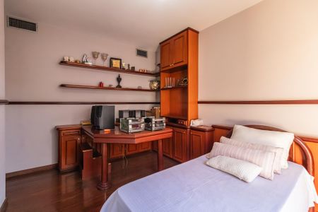 Casa à venda com 550m², 4 quartos e 3 vagasSuíte 3