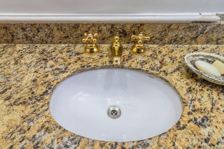 Casa à venda com 550m², 4 quartos e 3 vagasBanheiro da Suíte 1