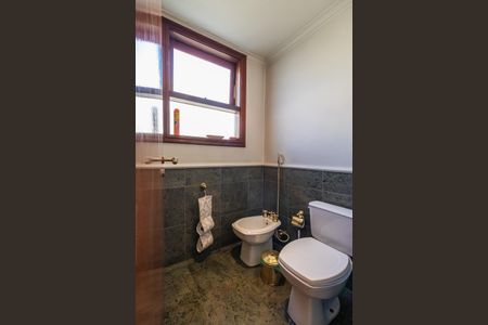 Casa à venda com 550m², 4 quartos e 3 vagasBanheiro da Suíte 4