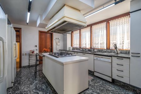 Casa à venda com 550m², 4 quartos e 3 vagasCozinha