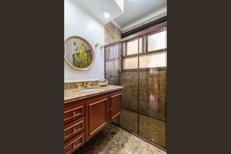 Casa à venda com 550m², 4 quartos e 3 vagasBanheiro da Suíte 1