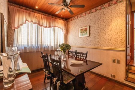 Casa à venda com 550m², 4 quartos e 3 vagasBanheiro da Suíte 4