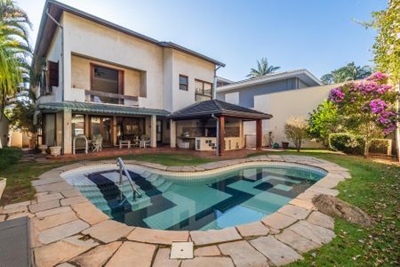 Casa à venda com 550m², 4 quartos e 3 vagasPiscina