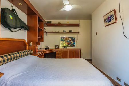 Casa à venda com 550m², 4 quartos e 3 vagasSuíte 2