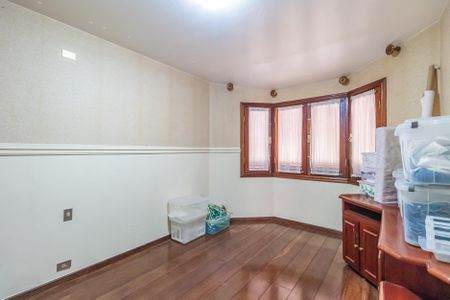 Casa à venda com 550m², 4 quartos e 3 vagasSuíte 1