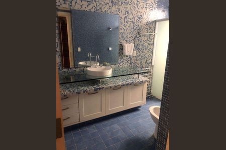 Casa à venda com 4 quartos, 950m² em Alphaville Residencial Um, Barueri