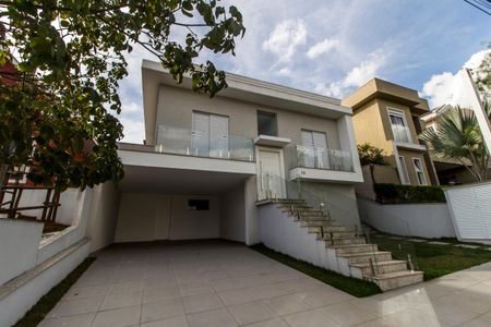 Casa à venda com 220m², 3 quartos e 4 vagas Casa à venda com 220m², 3 quartos e 4 vagasVista da Rua