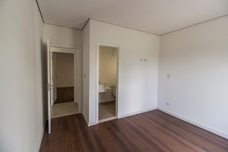 Casa à venda com 220m², 3 quartos e 4 vagas Casa à venda com 220m², 3 quartos e 4 vagasSuíte 1