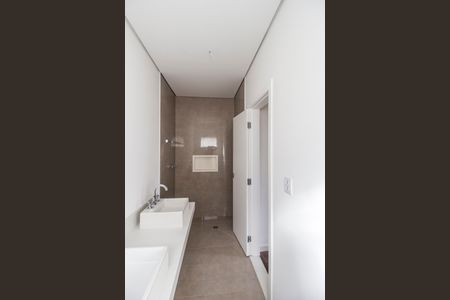 Casa à venda com 220m², 3 quartos e 4 vagas Casa à venda com 220m², 3 quartos e 4 vagasBanheiro da Suíte 3