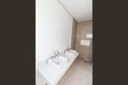 Casa à venda com 220m², 3 quartos e 4 vagas Casa à venda com 220m², 3 quartos e 4 vagasBanheiro da Suíte 3