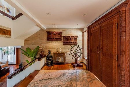 Casa à venda com 1600m², 7 quartos e 3 vagasÁrea gourmet