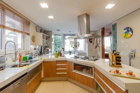 Casa à venda com 1600m², 7 quartos e 3 vagasCozinha