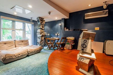 Casa à venda com 1600m², 7 quartos e 3 vagasSala