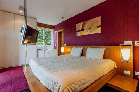 Casa à venda com 1600m², 7 quartos e 3 vagasSuíte