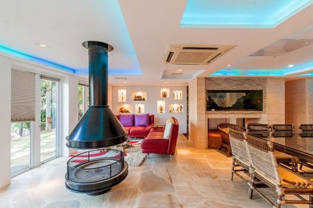 Casa à venda com 1600m², 7 quartos e 3 vagasSala