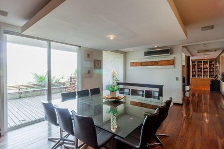 Casa à venda com 1600m², 7 quartos e 3 vagasSala