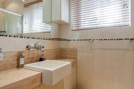 Casa à venda com 1600m², 7 quartos e 3 vagasBanheiro