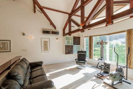 Casa à venda com 1600m², 7 quartos e 3 vagasSala