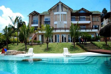 Casa à venda com 1600m², 7 quartos e 3 vagasPiscina