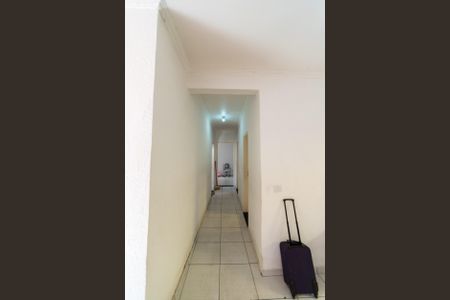 Casa à venda com 200m², 3 quartos e 2 vagas Casa à venda com 200m², 3 quartos e 2 vagasCorredor