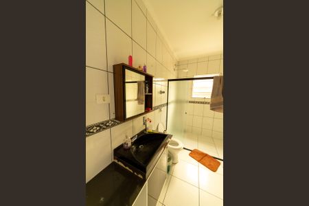 Casa à venda com 200m², 3 quartos e 2 vagas Casa à venda com 200m², 3 quartos e 2 vagasBanheiro