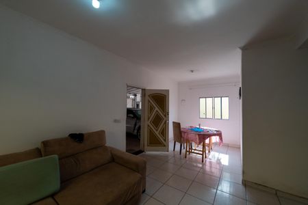 Casa à venda com 200m², 3 quartos e 2 vagas Casa à venda com 200m², 3 quartos e 2 vagasSala