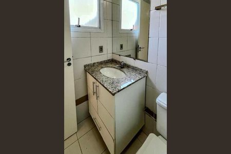 Casa à venda com 96m², 3 quartos e 2 vagas