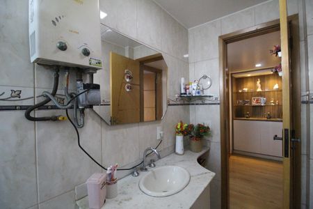 Apartamento à venda com 280m², 4 quartos e 2 vagasBanheiro social