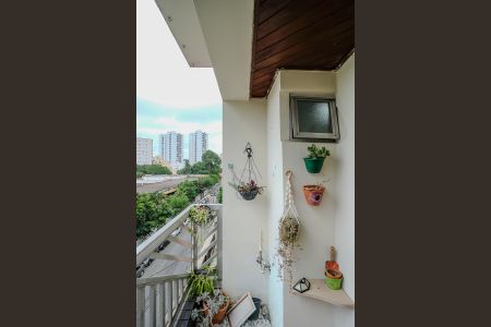 Apartamento para alugar com 70m², 2 quartos e 1 vagaVaranda