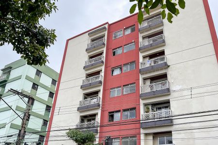Apartamento para alugar com 70m², 2 quartos e 1 vagaFachada + plaquinha