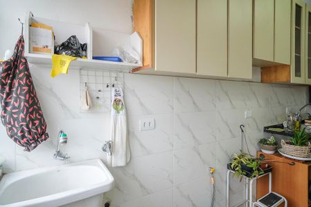 Apartamento para alugar com 70m², 2 quartos e 1 vagaÁrea de serviço