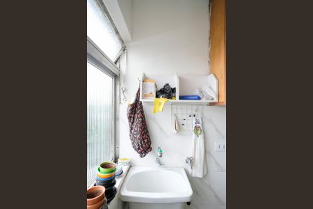 Apartamento para alugar com 70m², 2 quartos e 1 vagaÁrea de serviço