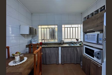 Casa à venda com 120m², 3 quartos e 2 vagas Casa à venda com 120m², 3 quartos e 2 vagasCozinha