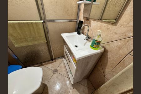 Casa à venda com 120m², 3 quartos e 2 vagas Casa à venda com 120m², 3 quartos e 2 vagasBanheiro da Suíte