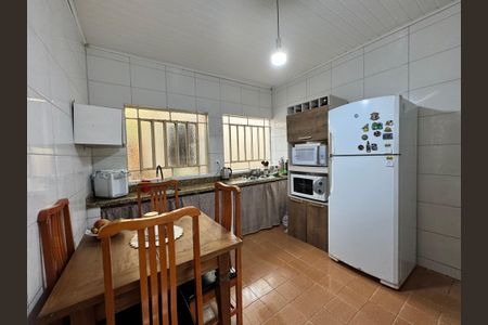 Casa à venda com 120m², 3 quartos e 2 vagas Casa à venda com 120m², 3 quartos e 2 vagasCozinha
