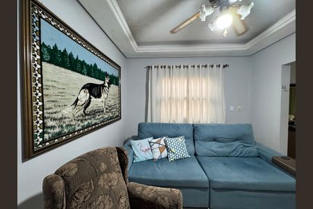 Casa à venda com 120m², 3 quartos e 2 vagas Casa à venda com 120m², 3 quartos e 2 vagasSala