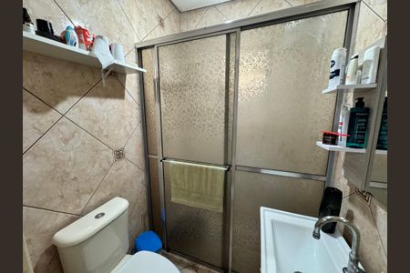 Casa à venda com 120m², 3 quartos e 2 vagas Casa à venda com 120m², 3 quartos e 2 vagasBanheiro da Suíte