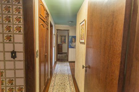 Apartamento à venda com 180m², 4 quartos e 2 vagasCorredor