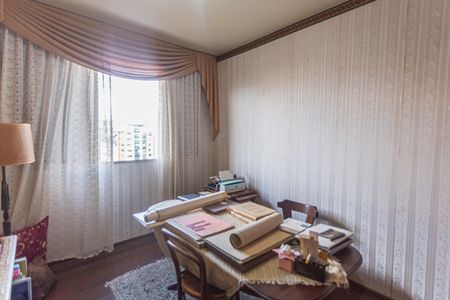 Apartamento à venda com 180m², 4 quartos e 2 vagasQuarto 2