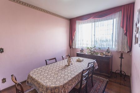 Apartamento à venda com 180m², 4 quartos e 2 vagasCopa