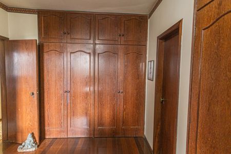 Apartamento à venda com 180m², 4 quartos e 2 vagasArmário da Suíte 2