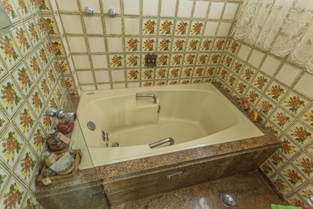 Apartamento à venda com 180m², 4 quartos e 2 vagasBanheira do Banheiro Social