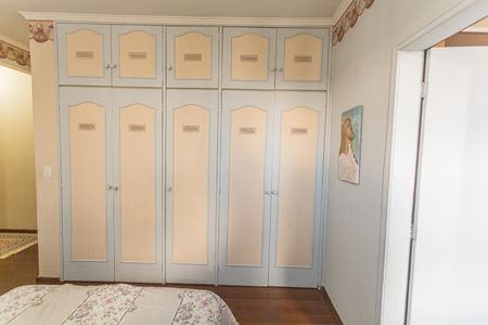 Apartamento à venda com 180m², 4 quartos e 2 vagasArmário da Suíte 1