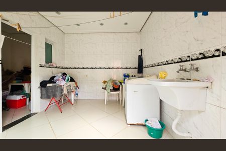 Casa à venda com 531m², 4 quartos e 6 vagas Casa à venda com 531m², 4 quartos e 6 vagasÁrea de Serviço