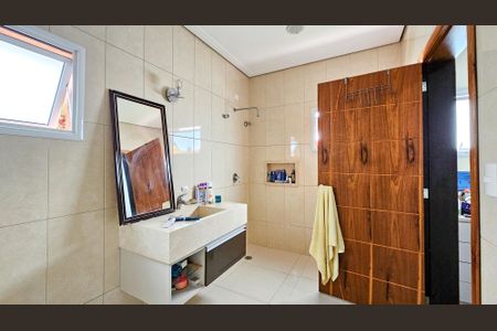 Casa à venda com 531m², 4 quartos e 6 vagas Casa à venda com 531m², 4 quartos e 6 vagasBanheiro Suíte 2