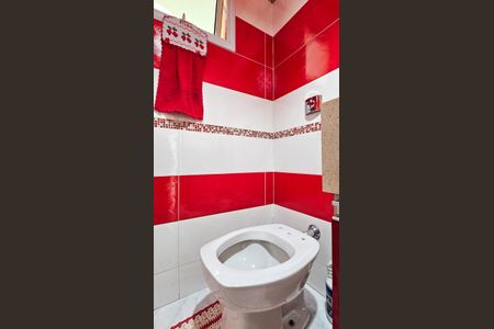 Casa à venda com 531m², 4 quartos e 6 vagas Casa à venda com 531m², 4 quartos e 6 vagasBanheiro Suíte 1