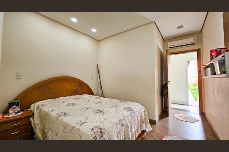 Casa à venda com 531m², 4 quartos e 6 vagas Casa à venda com 531m², 4 quartos e 6 vagasSuíte 3