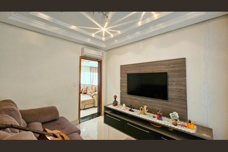 Casa à venda com 531m², 4 quartos e 6 vagas Casa à venda com 531m², 4 quartos e 6 vagasSala 2