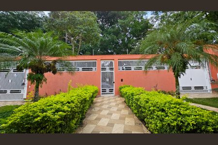 Casa à venda com 531m², 4 quartos e 6 vagas Casa à venda com 531m², 4 quartos e 6 vagasQuintal