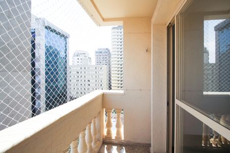 Apartamento à venda com 60m², 2 quartos e 1 vagaVaranda